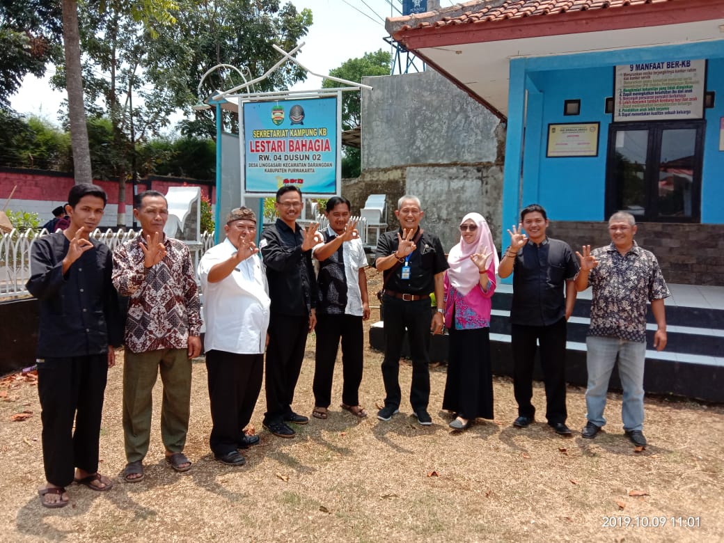 Kunjungan Ke Sekretariat Kampung KB Lestari Bahagia Desa Linggarsari Kecamatan Darangdan